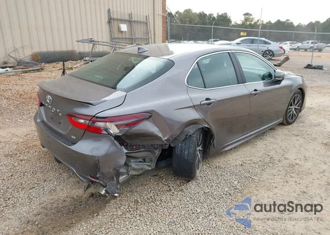 2024 Toyota Camry Se z USA, uszkodzony, nr VIN 4T1G11AKXRU198489